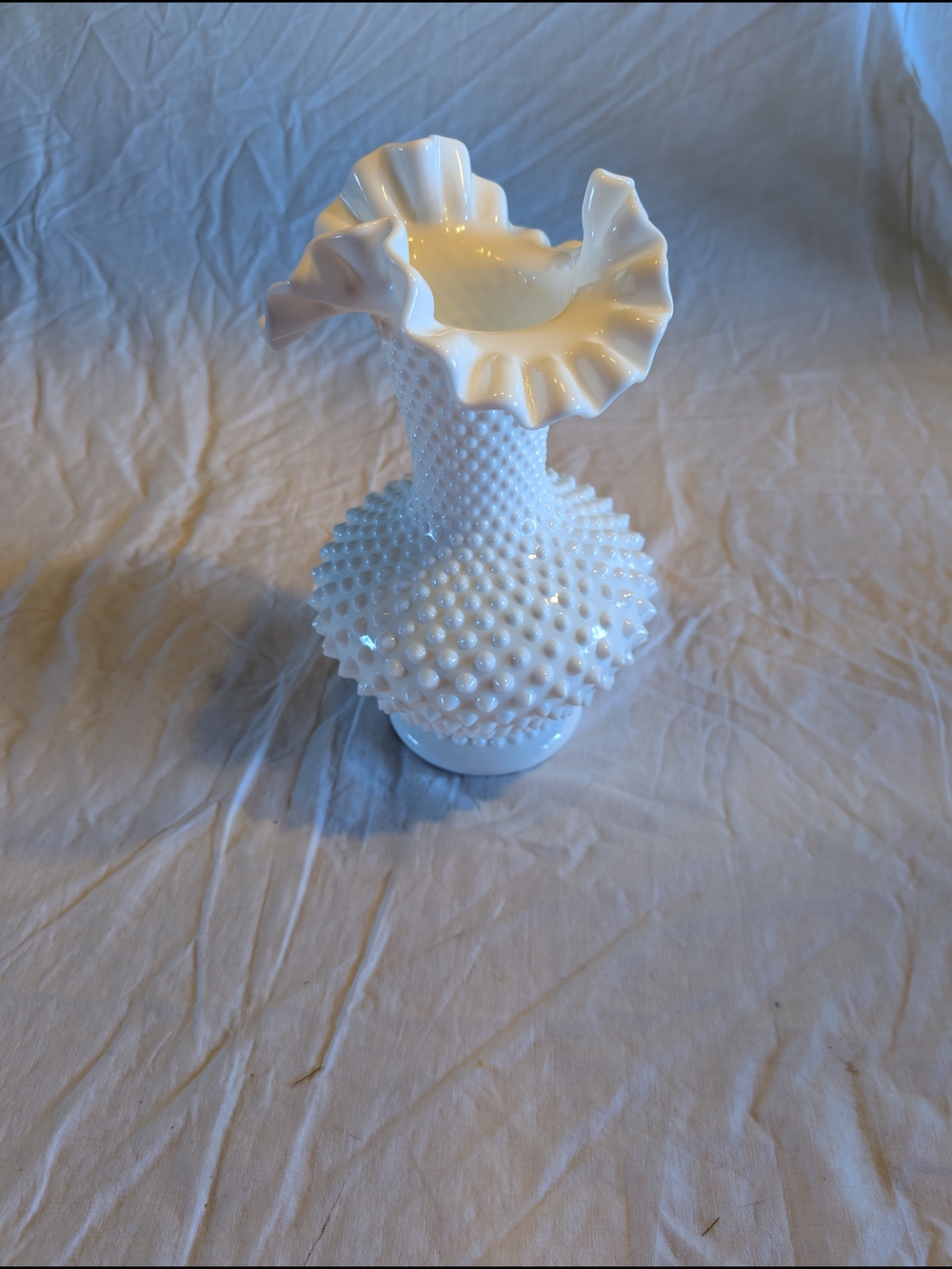 2/100$ Vintage White Hobnail Ruffled Milk Glass Vase - Picture 2 of 6